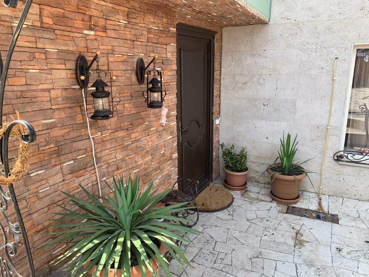 Hotel Exclusive Wine & Gastro Yard Yeghegnadzor Exterior foto